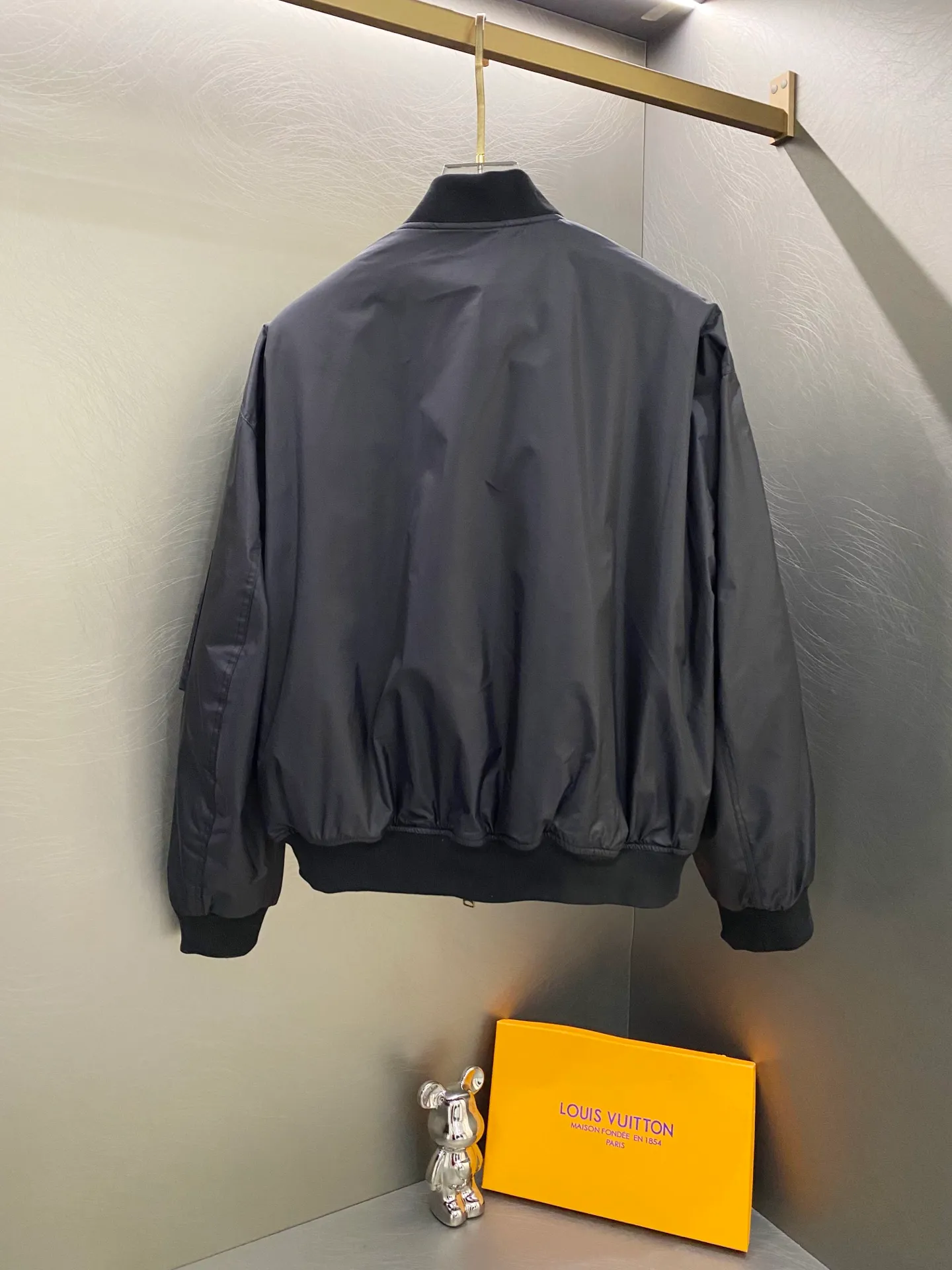 Balenciaga FW 25 Same Style Authenticlampo/ ， Purple ：Black Size：44 46 48 50 （S M L XL） 44 146 69 66 65 46 150 71 68 66 48 154 73 69 67 50 158 75 70 68